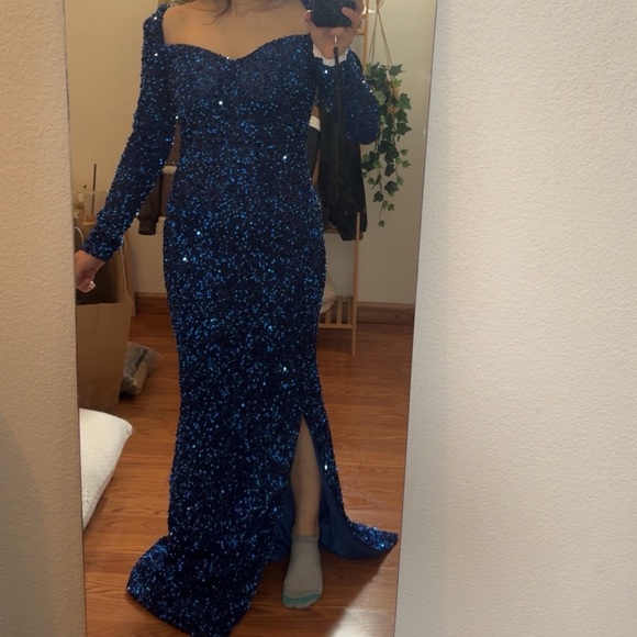 Light Weight Blue Sequin Evening Dress - Picture 3 of 4